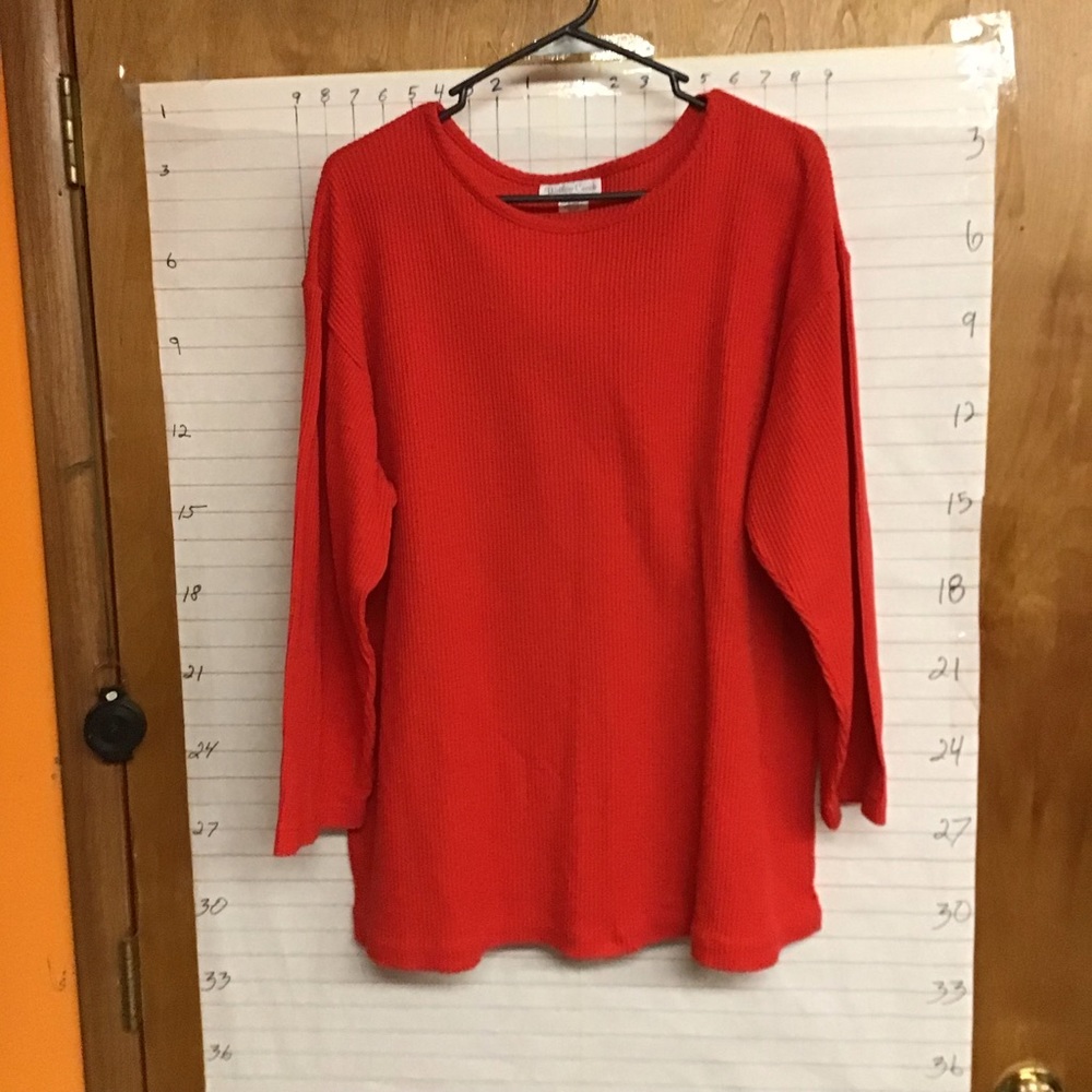 WILLOW CREEK women’s long sleeve thermal type top  sz M (looks large)  red